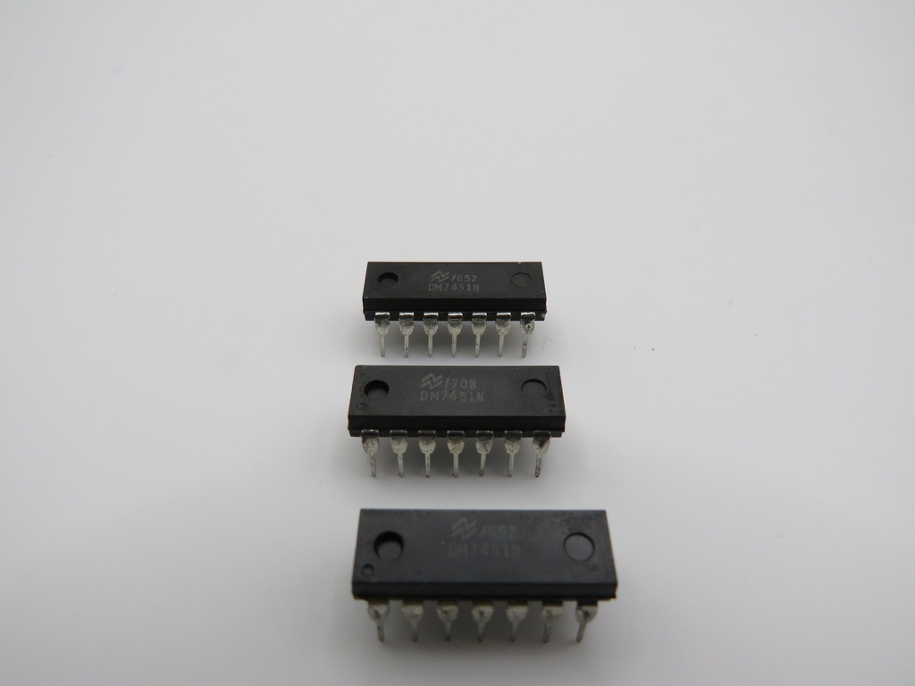 DM7451N