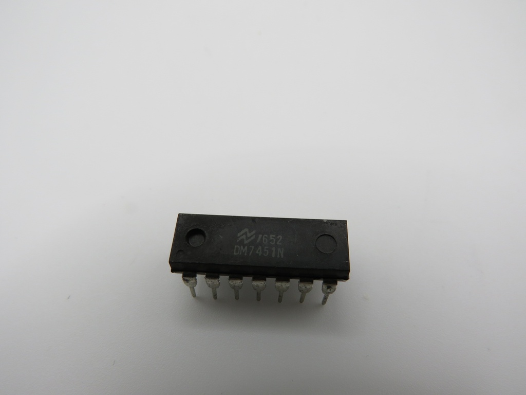 DM7451N