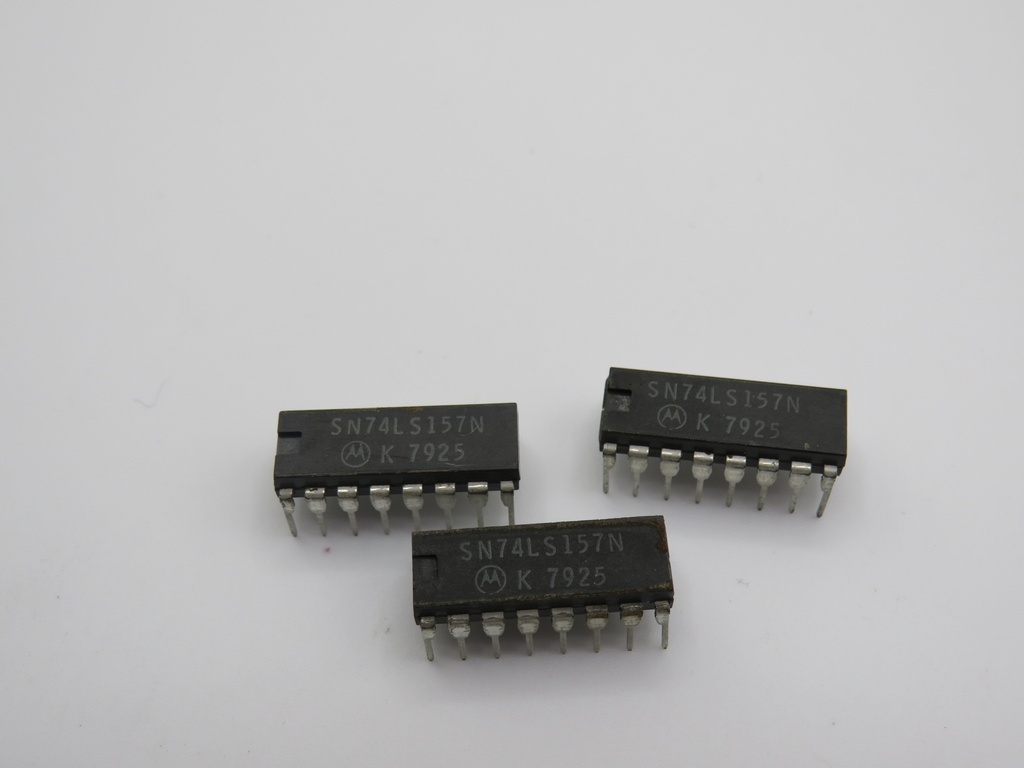 SN74CS157N