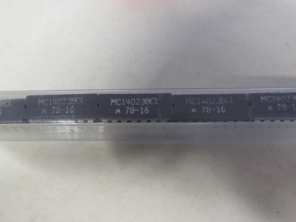 MC14023BCL